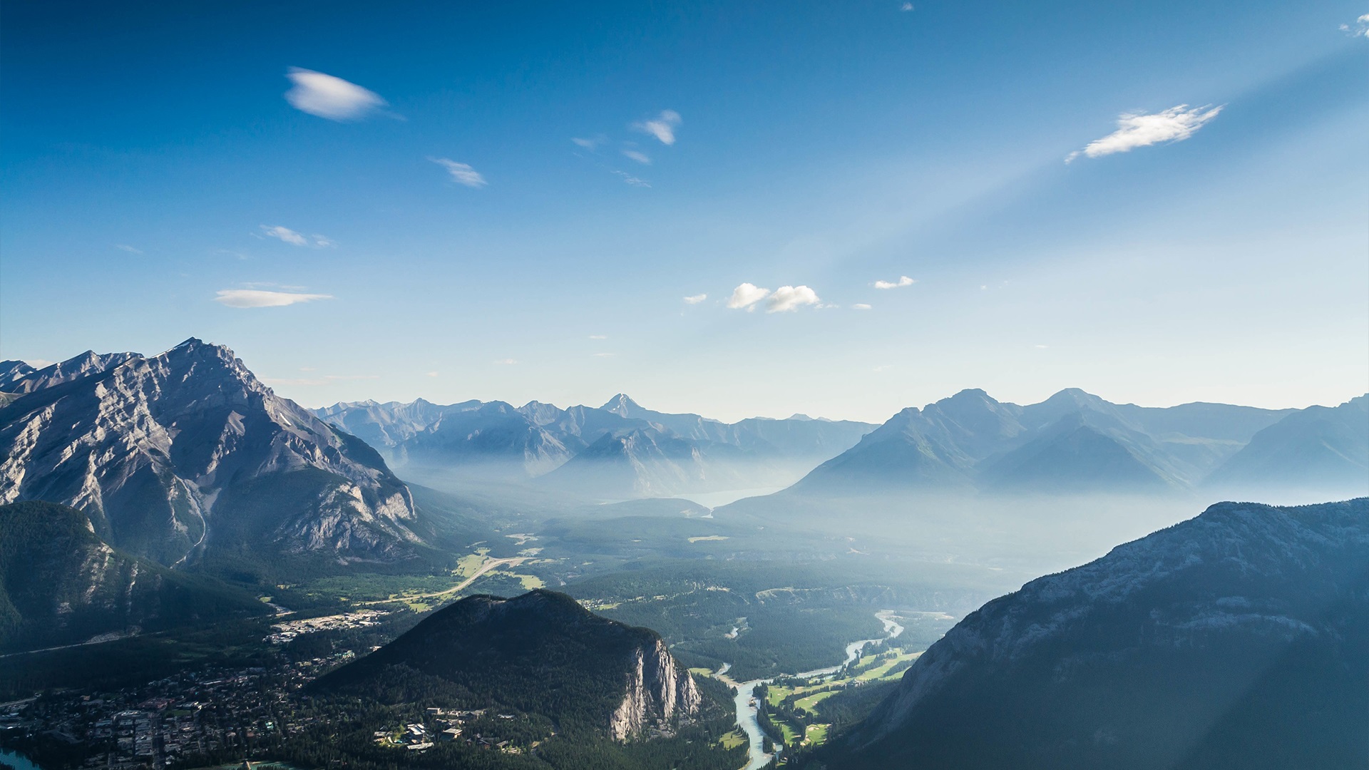 创新 / 审慎 / 稳健 / 诚信